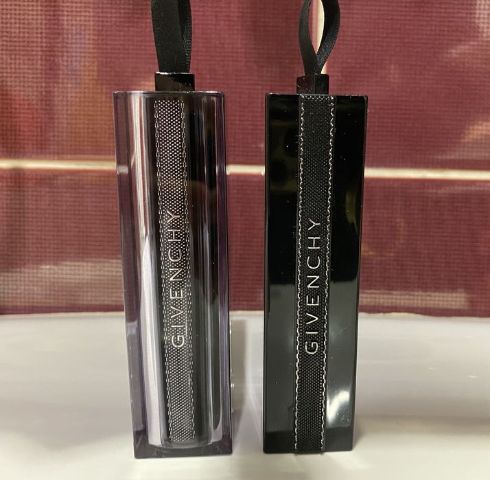 GIVENCHY Rouge Interdit Vinyl губная помада с маслом черной розы