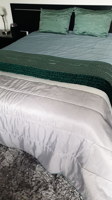 Vendo edredão como novo