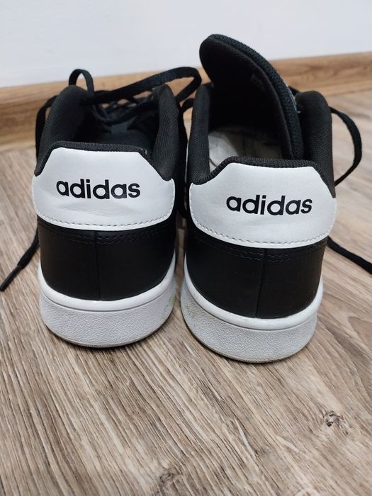 Buty sportowe młodzieżowe  adidas