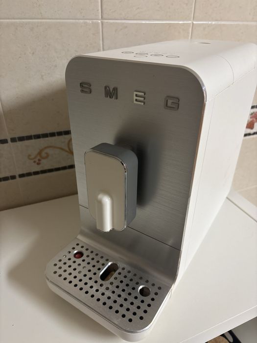 Maquina de café Smeg Automatica