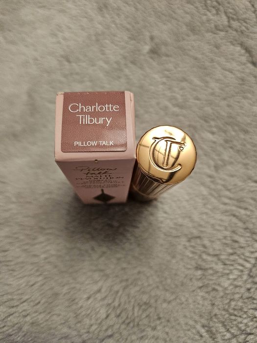 Pomadka pilow talk Charlotte Tilbury
