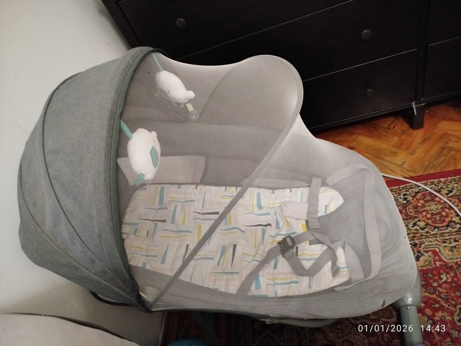 Balanço de bebé elétrico