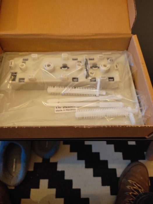 Placa de comando de descarga Sanitana LCN cinza