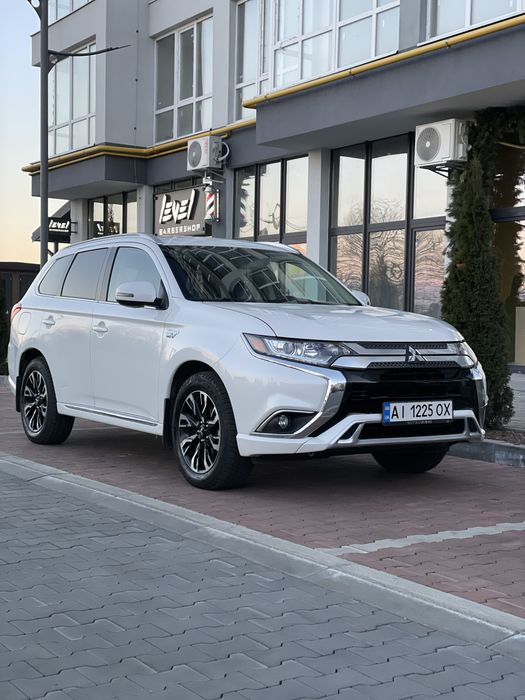 Mitsubishi Outlender PHEV, 2.0, без вложений!!!
