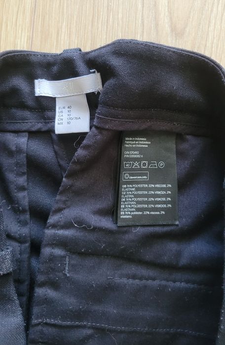 Spodnie eleganckie materiałowe HM