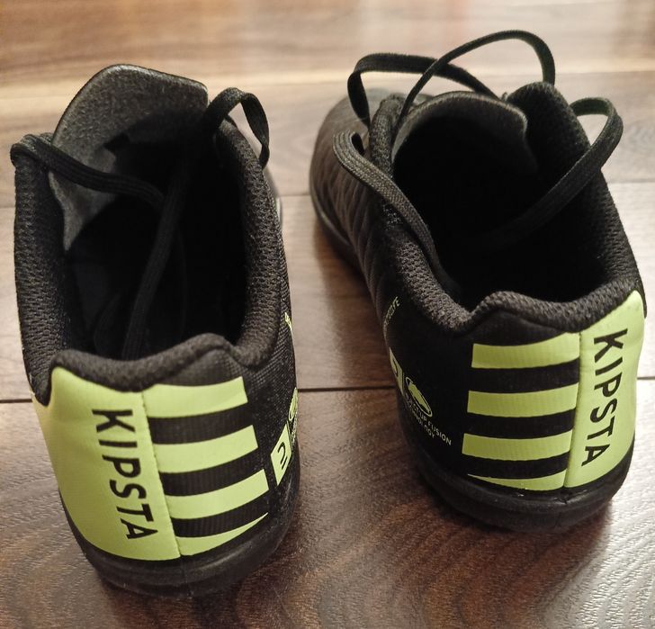 Piłkarskie buty do piłki nożnej na orlik