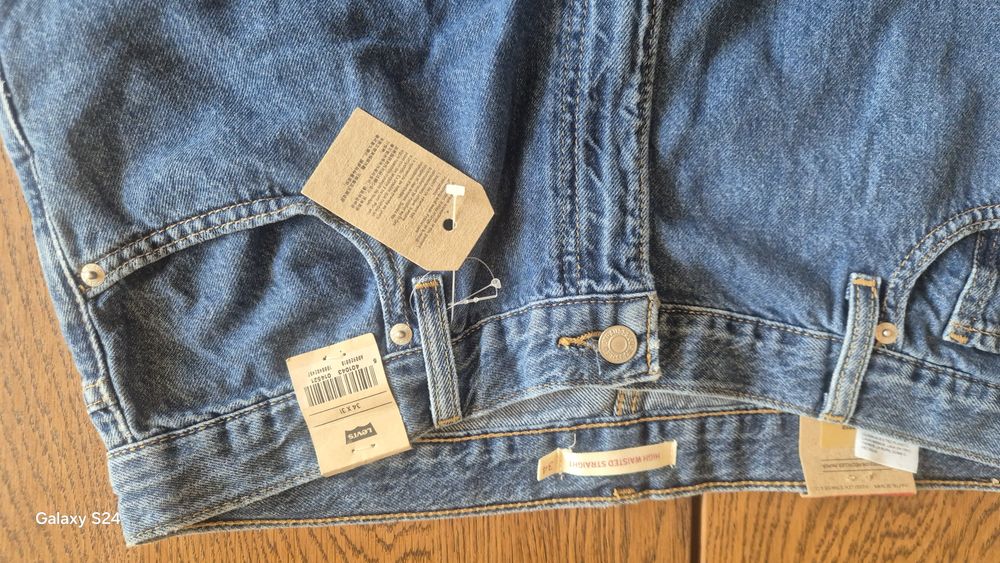 Calça Levis novas