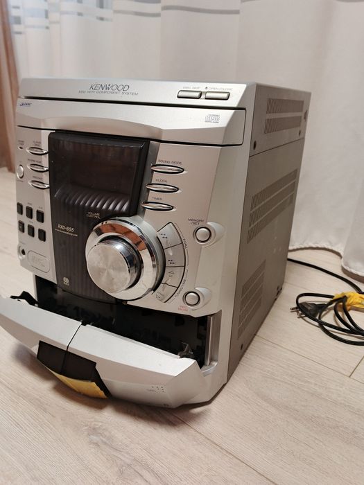 Продам муз центр Kenwood RXD-355