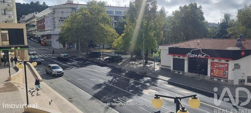 Loja / Estabelecimento Comercial em Sé e São Lourenço de 97,00 m2