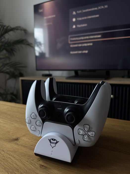 PS5 FAT 1216A | 2 Pady | Stacja Dokująca | 2 Gry