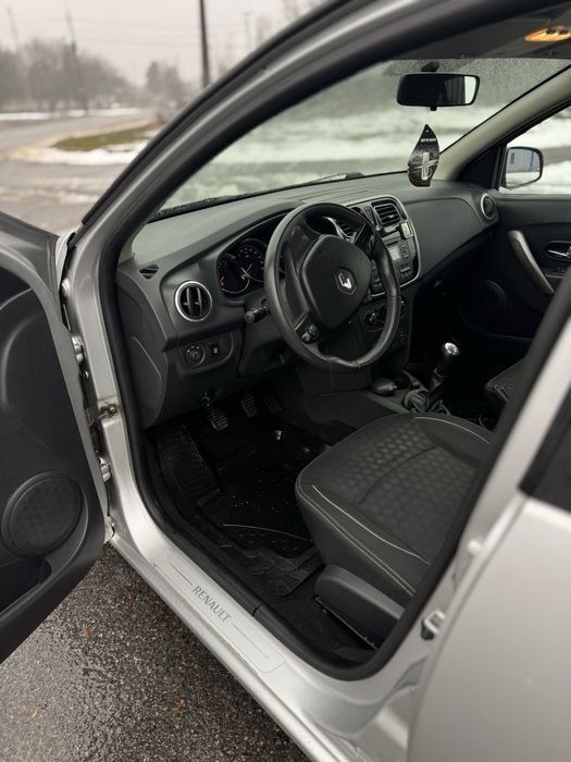 Renault logan 131т пробег не бит не крашен гбо 4