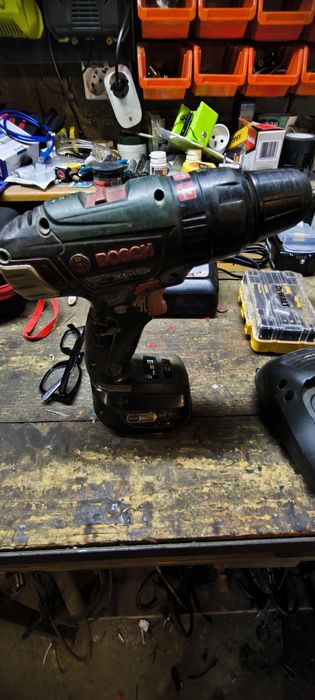 Sprzedam wkrętarkę bosch PSB 18 LI-2