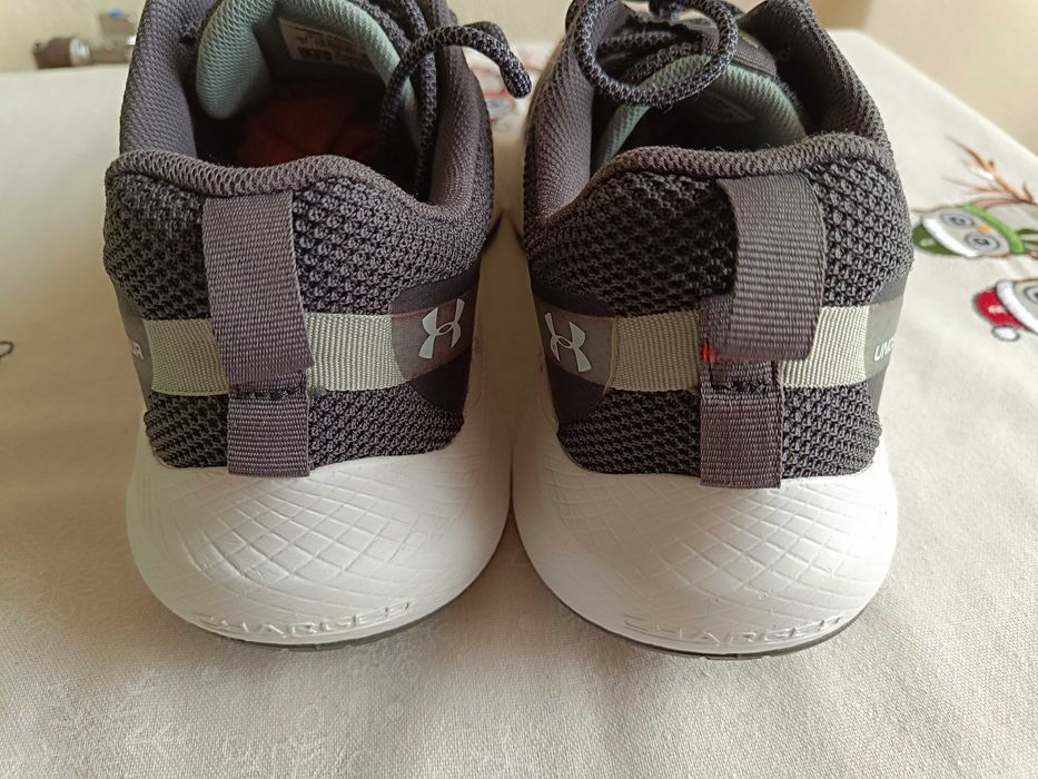 Tênis Under Armour Charged Surpass Masculino - Cinza e Verde N45