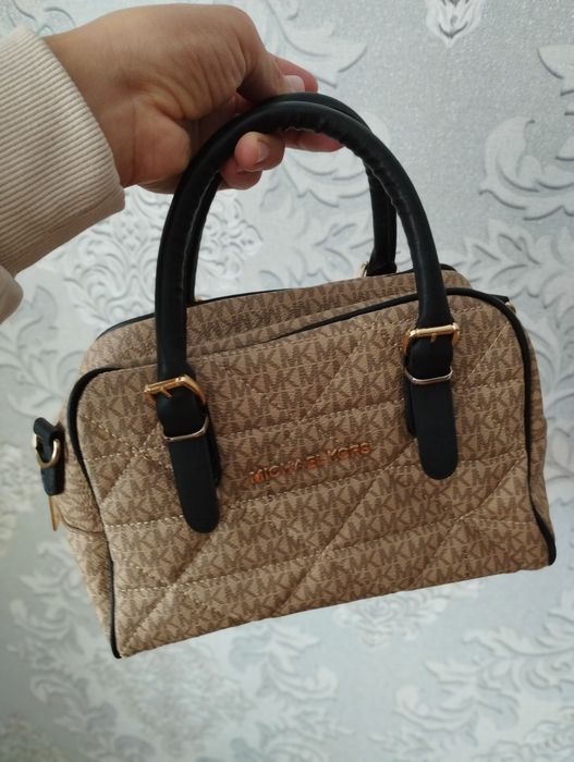 Продам сумочку від Michael kors