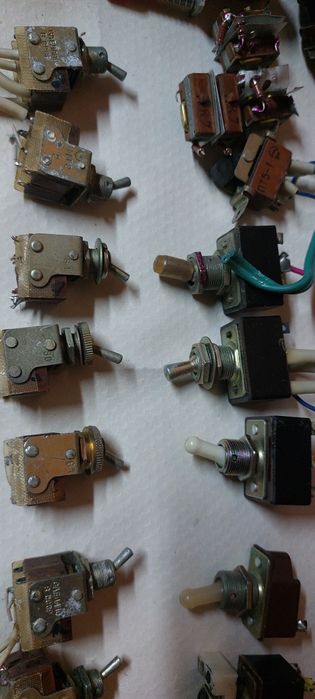 Микропереключатели мт-1,кнопки км-1 и другие переключатели(б.у.)
