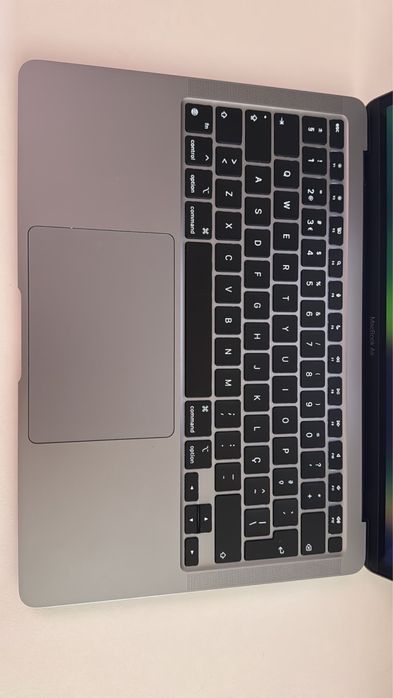 MacBook Air M1 13,3