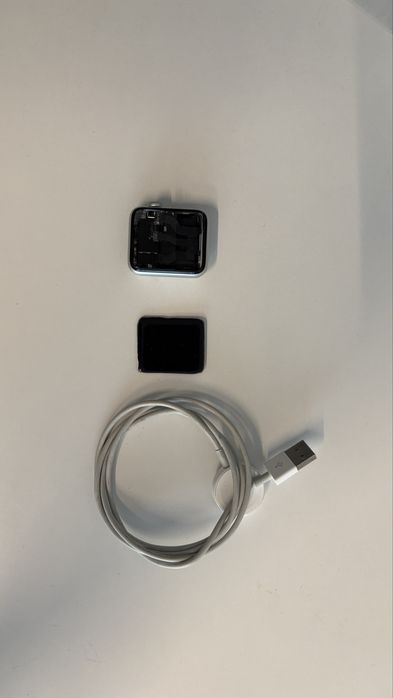 Apple Watch Nike Series 3 42 mm — na części, uszkodzony ekran