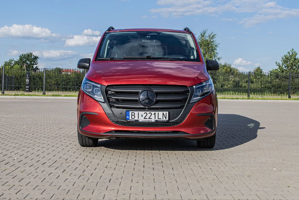 Wynajem busa 9-osób mercedes vito 4x4 245km