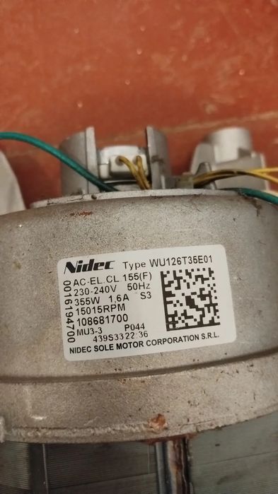 Двигатель от стиральной машины .