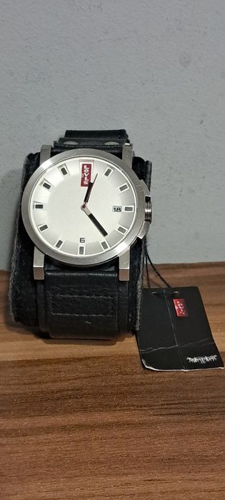 Zegarek damski LEVIS