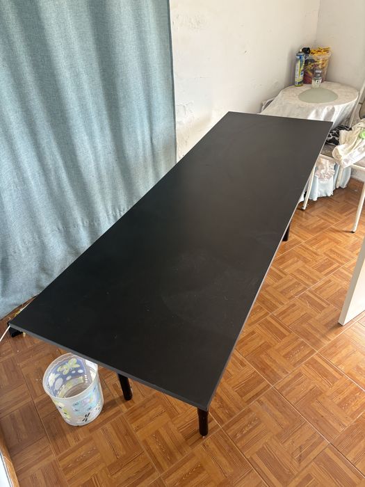 Mesa com altura regulável