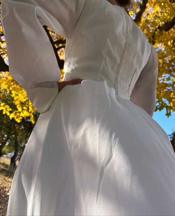 Вінтажна весільна максі сукня XX століття зі шлейфом розмір XS-M