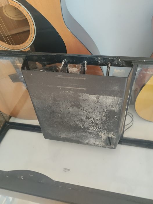 Aquario com tampa e luz