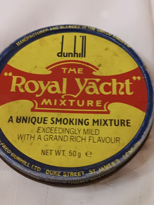 Coleção latas e cinzeiro