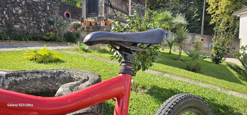 Bicicleta suspensão total INTENSE