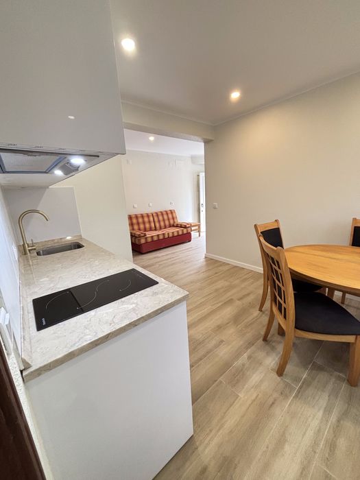 Apartamento T1 remodelado, no centro de Caneças - pronto a estrear