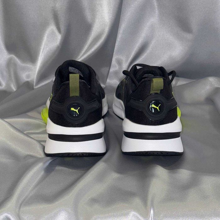 Кросівки PUMA PWRFrame TR 3