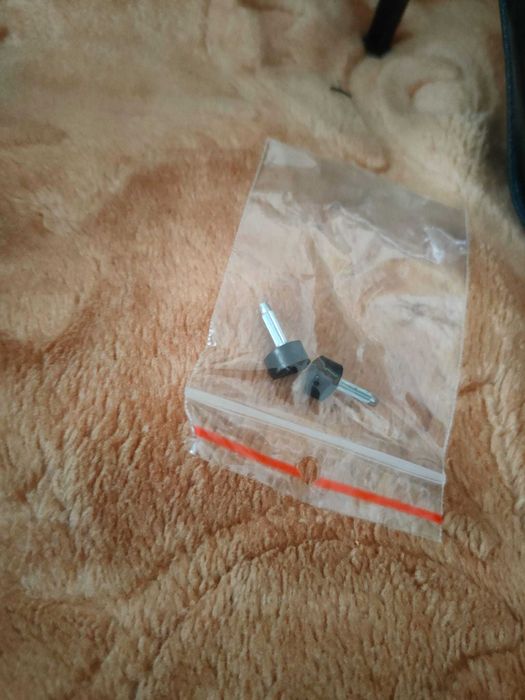 Czarne lakierkowe szpilki rozmiar 37