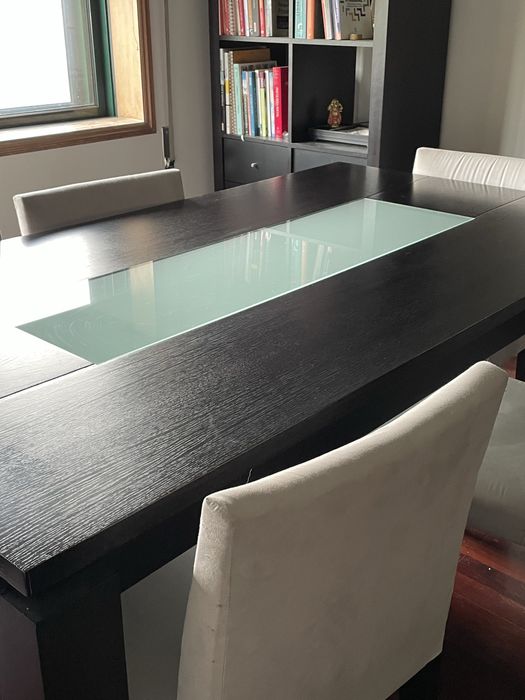 Conjunto mesa e cadeiras Wengé (madeira maciça)