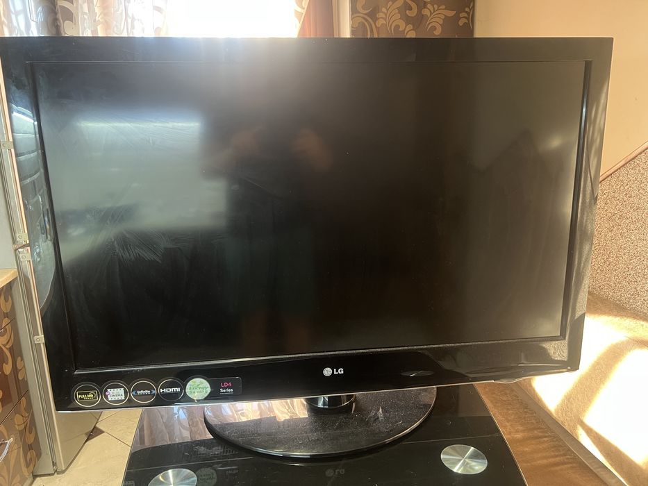 Телевізор LG 42LD420