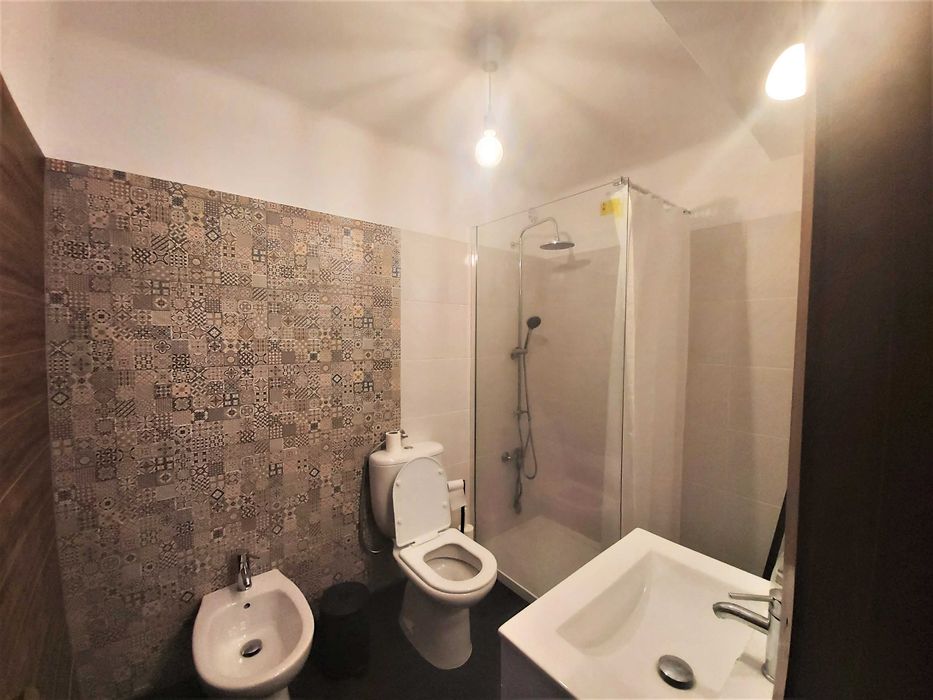 Arrendar alugar quarto Aveiro, 500m da Universidade. 4 Estudante. 919 353 041.