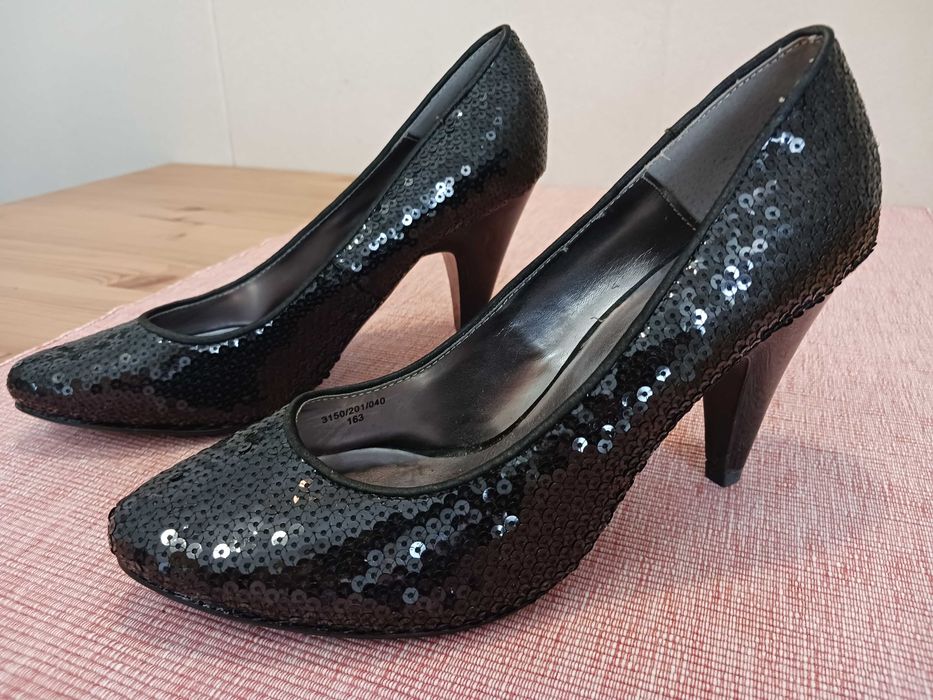 Oportunidade scarpin Zara Trafaluc preto em lantejoulas NOVO! Lindo!