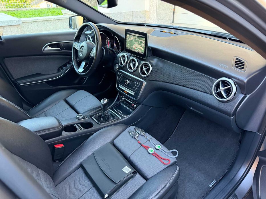 Mercedes -Benz GLA 180d Peak Edition