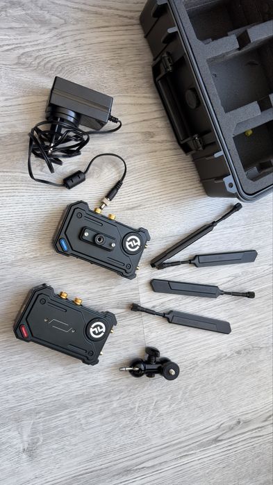 Vaxis , Teradek , Hollyland cosmo c1 (трансмітер) відеосендер