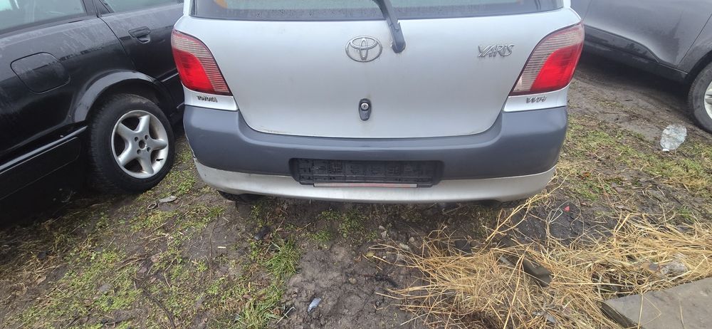 Zderzak tylny tył Toyota Yaris I 2002r 199