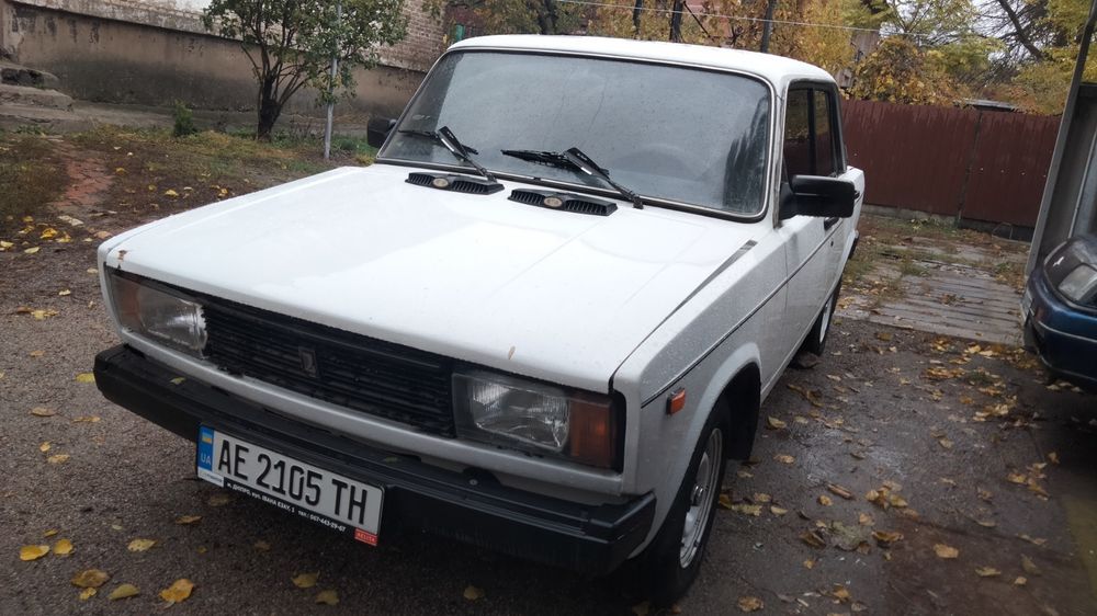 Продам ваз 2105 люкс идельная.