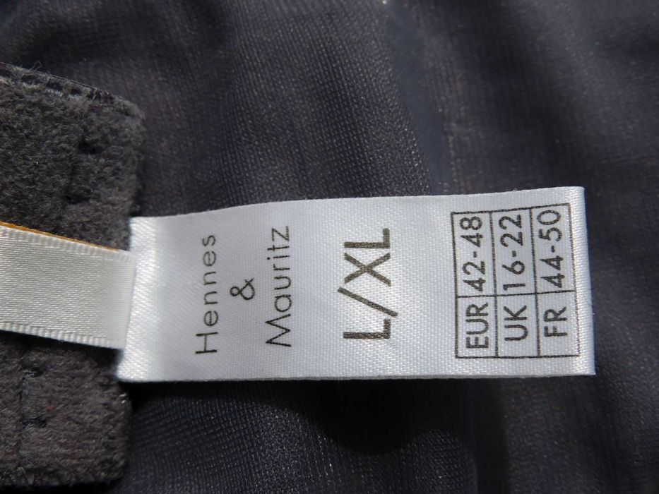 *Hennes & Mauritz* błyszczący srebrem roz 42-48