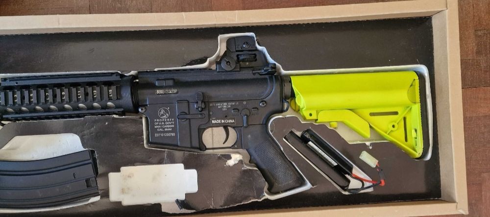 M4A1 CQB Airsoft Full Metal – Como Nova (usada 2x)