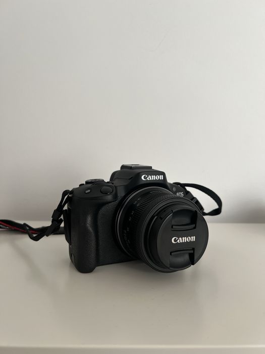 Canon EOS R50 + Kit Lens