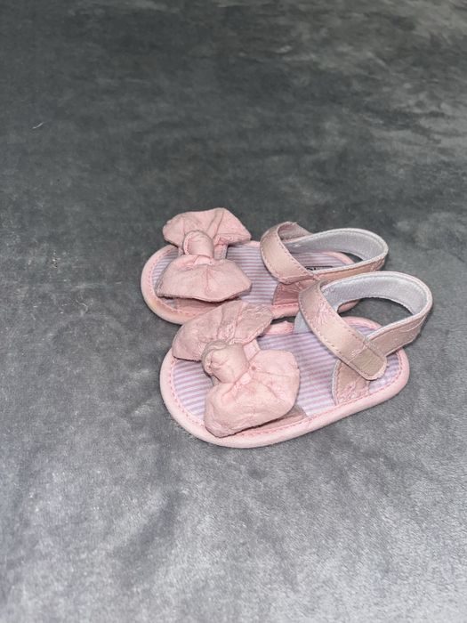 Пінетки, босоніжки