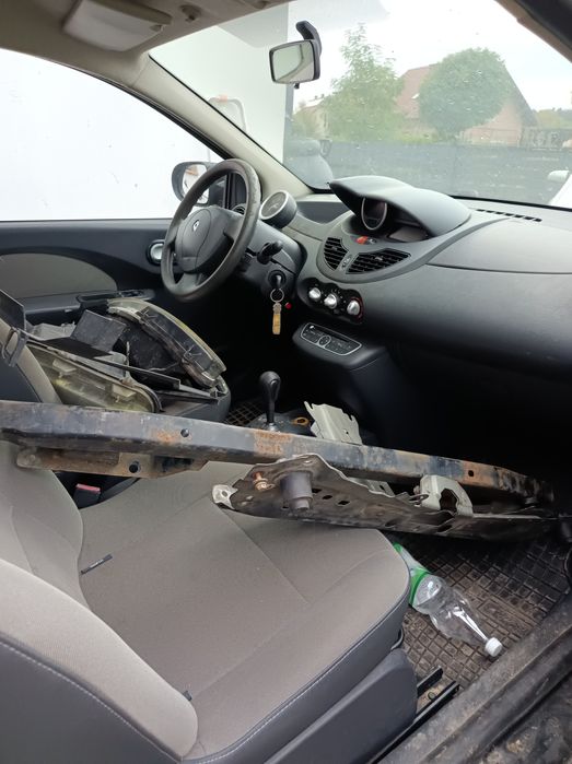 Twingo II bez silnika