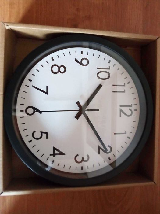 Zegar mały na ścianę