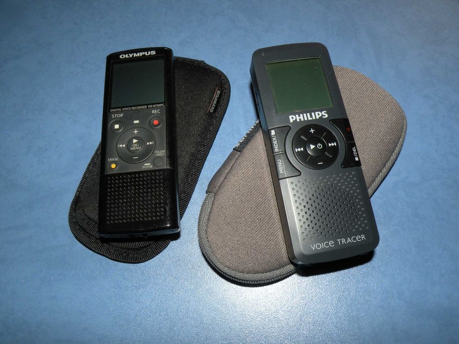 Два фірмових робочих цифрових диктофона