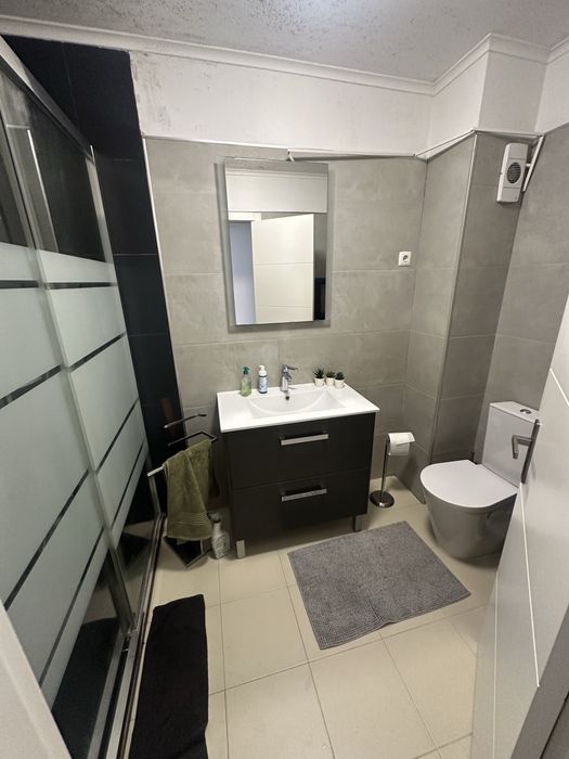 Alugo quarto 450 tudo incluido