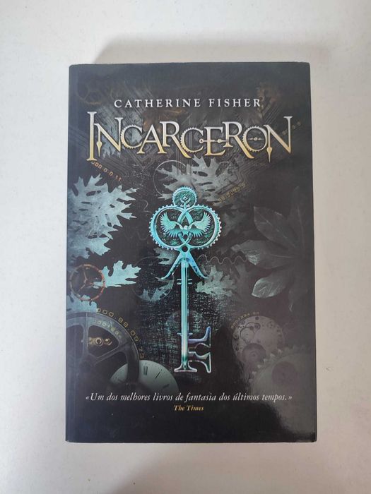 Book - Incarceron (free shipping via editorial mail)