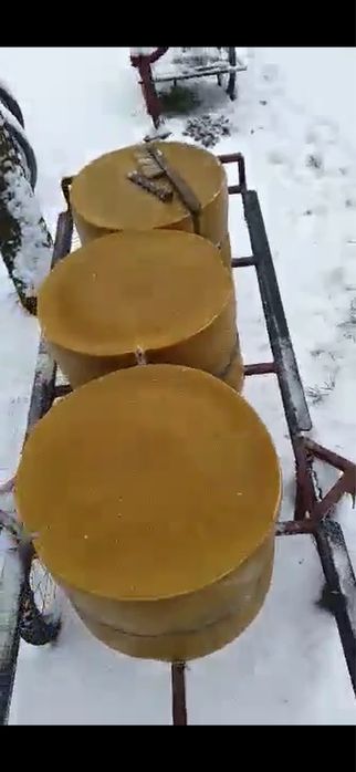 Wosk pszczeli 45zl/kg